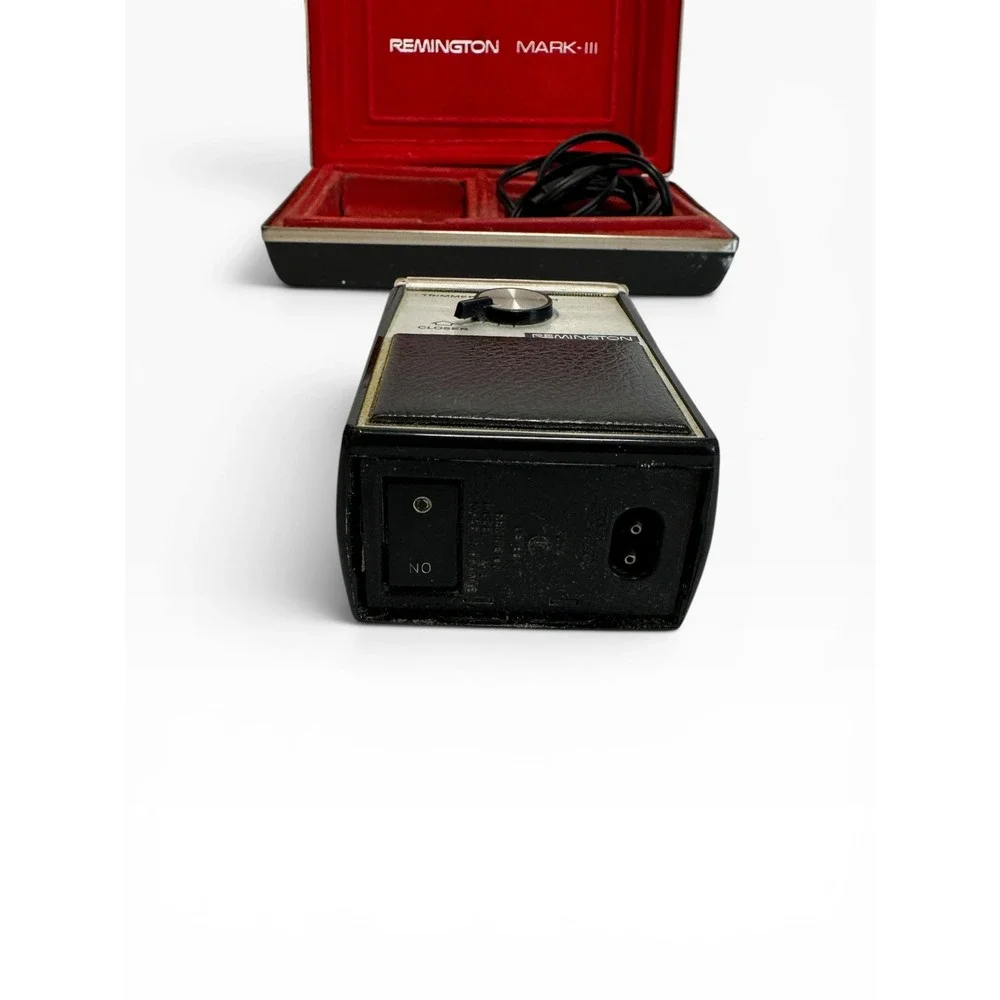 Remington Mark-III Electric Shaver Mens Black Silver Vintage‎ Corded Shaver Case